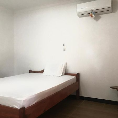 Gili Lampu Homestay Labuhan Pandan Esterno foto