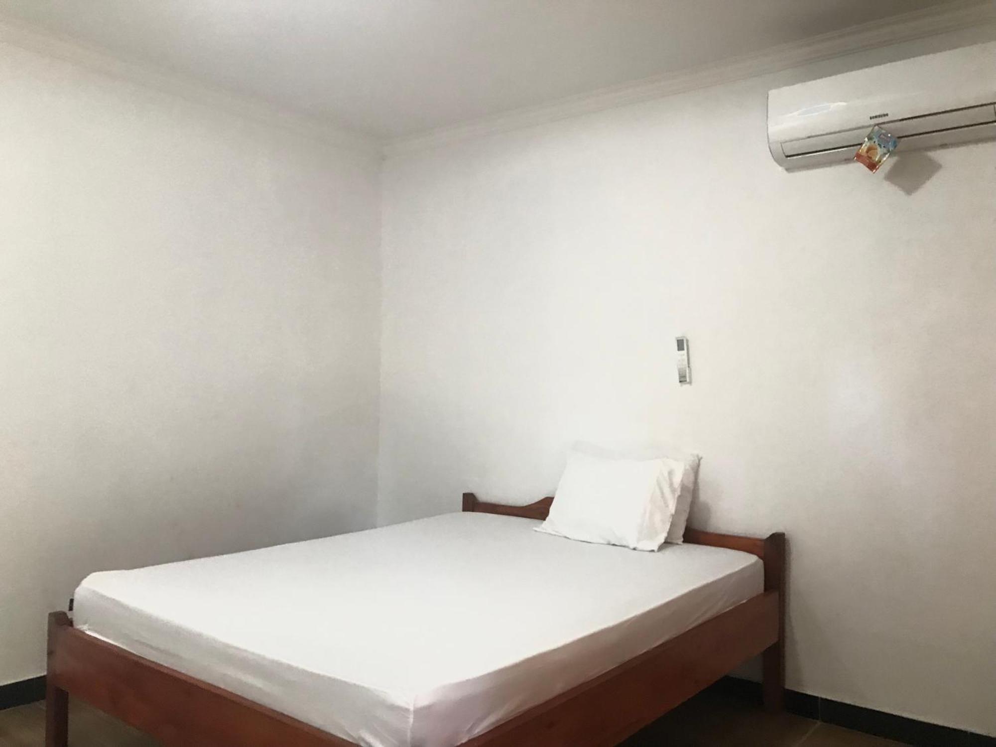 Gili Lampu Homestay Labuhan Pandan Esterno foto