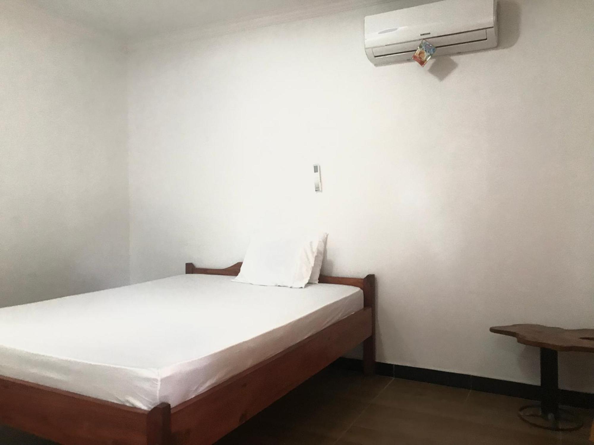 Gili Lampu Homestay Labuhan Pandan Esterno foto
