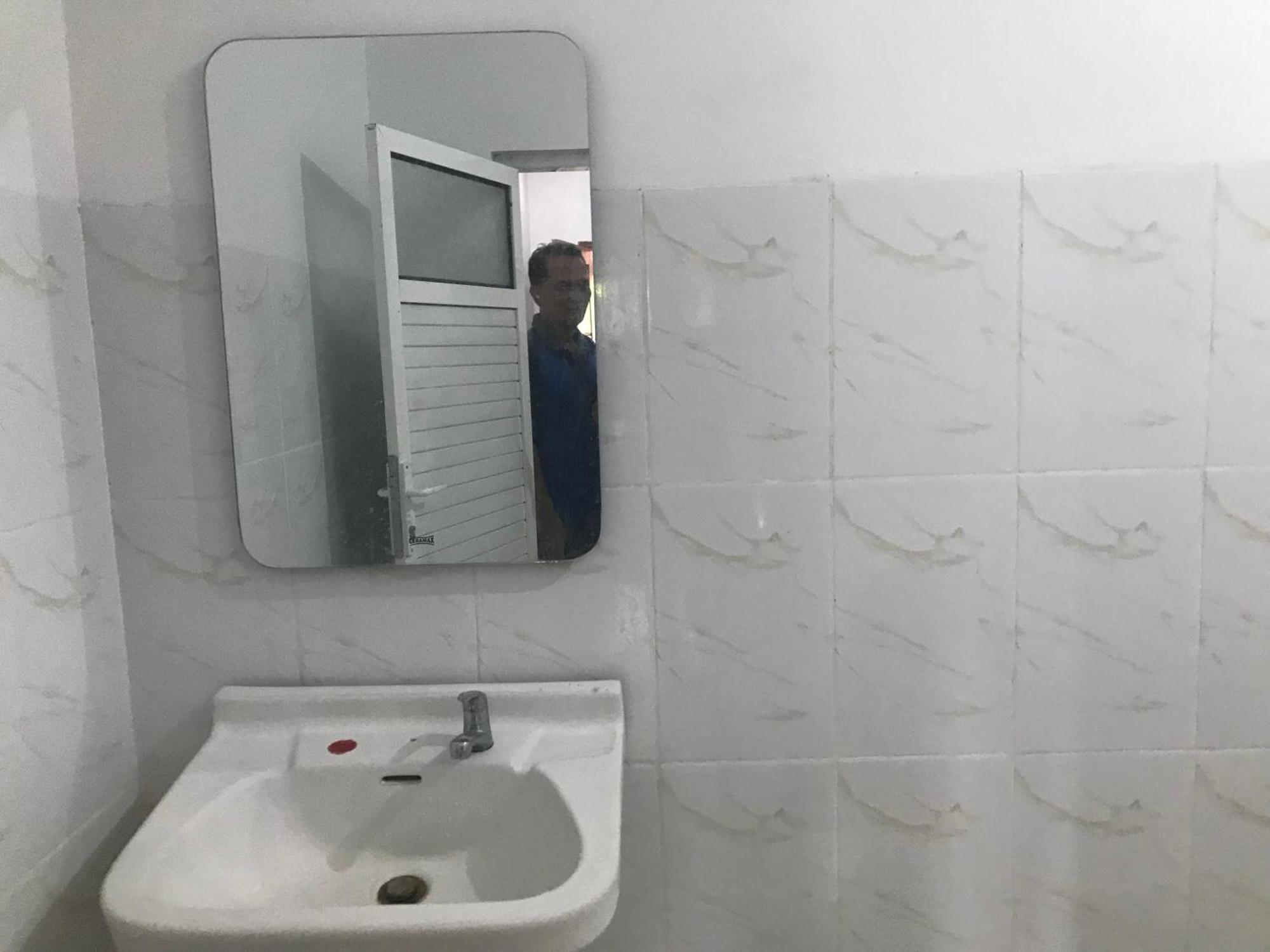 Gili Lampu Homestay Labuhan Pandan Esterno foto