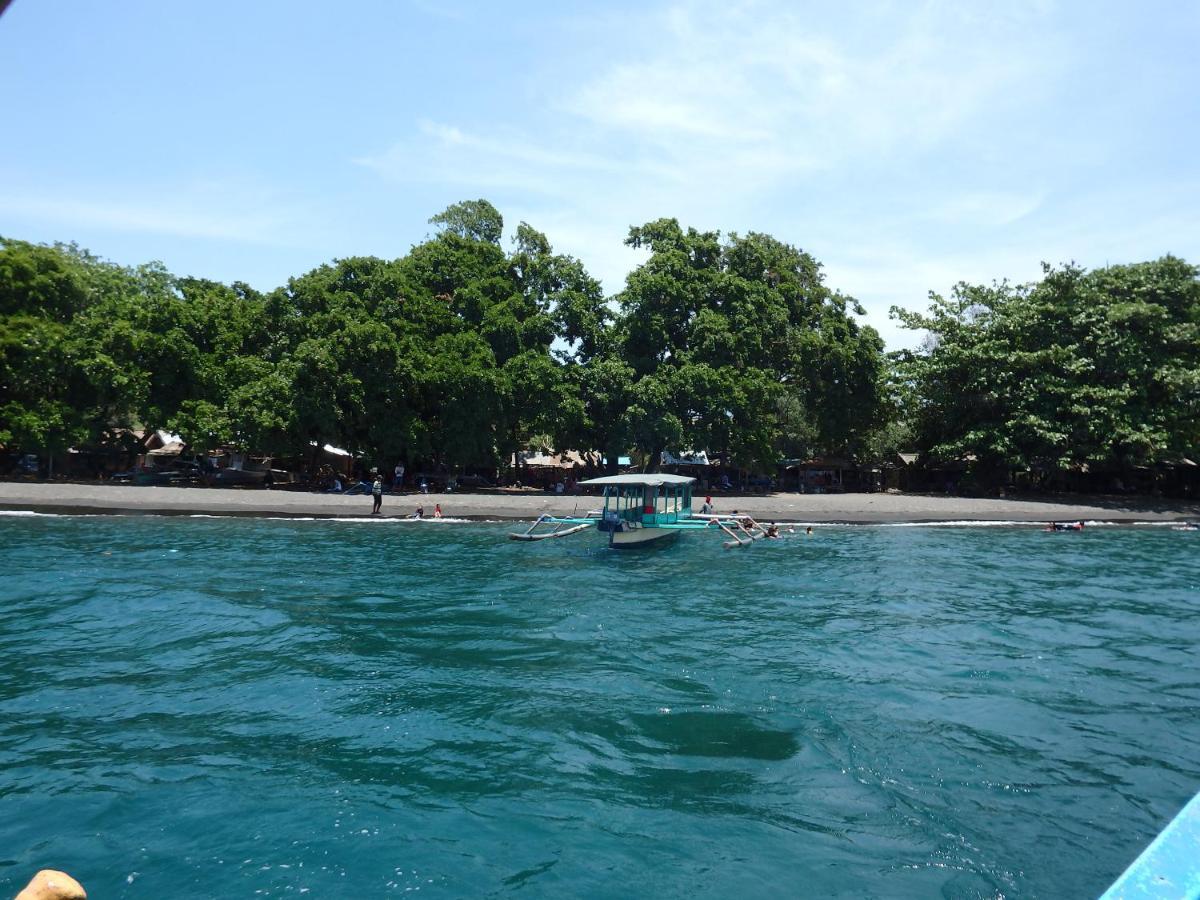 Gili Lampu Homestay Labuhan Pandan Esterno foto