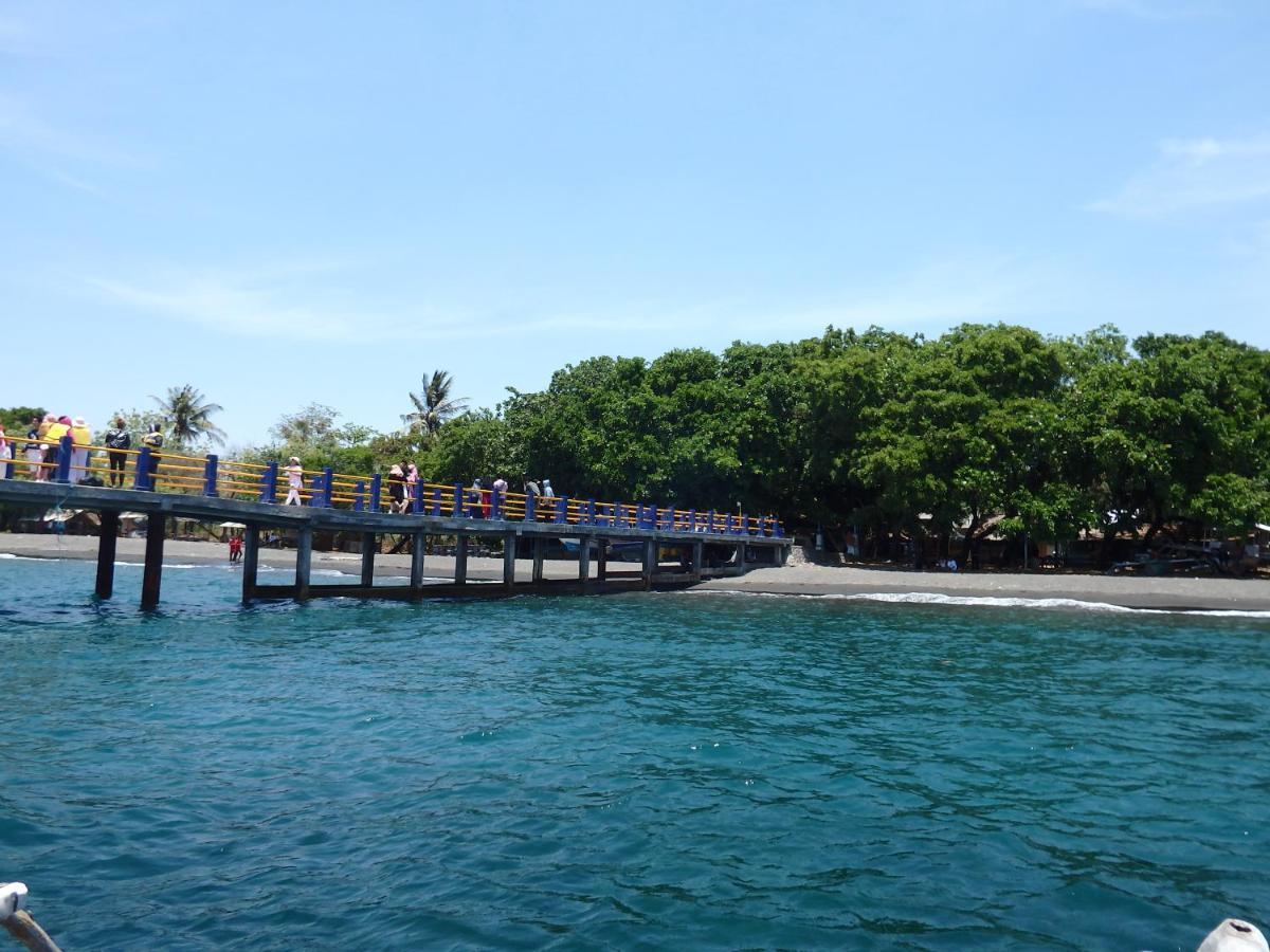 Gili Lampu Homestay Labuhan Pandan Esterno foto